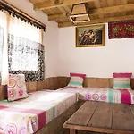 מלון El Refugio De Alamut