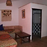 מלון El Refugio De Alamut 2*
