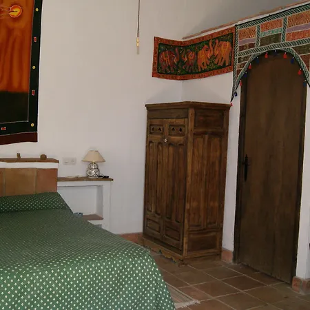 Hotel El Refugio De Alamut 2*
