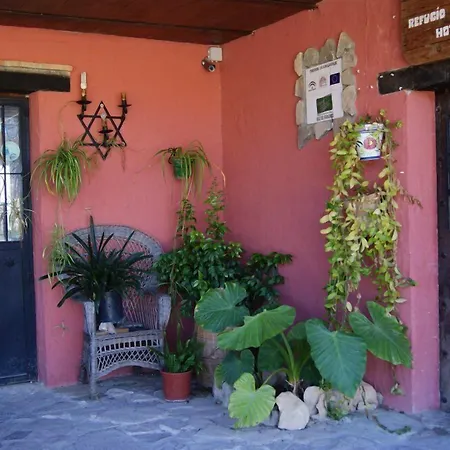 Hotel El Refugio De Alamut 2*